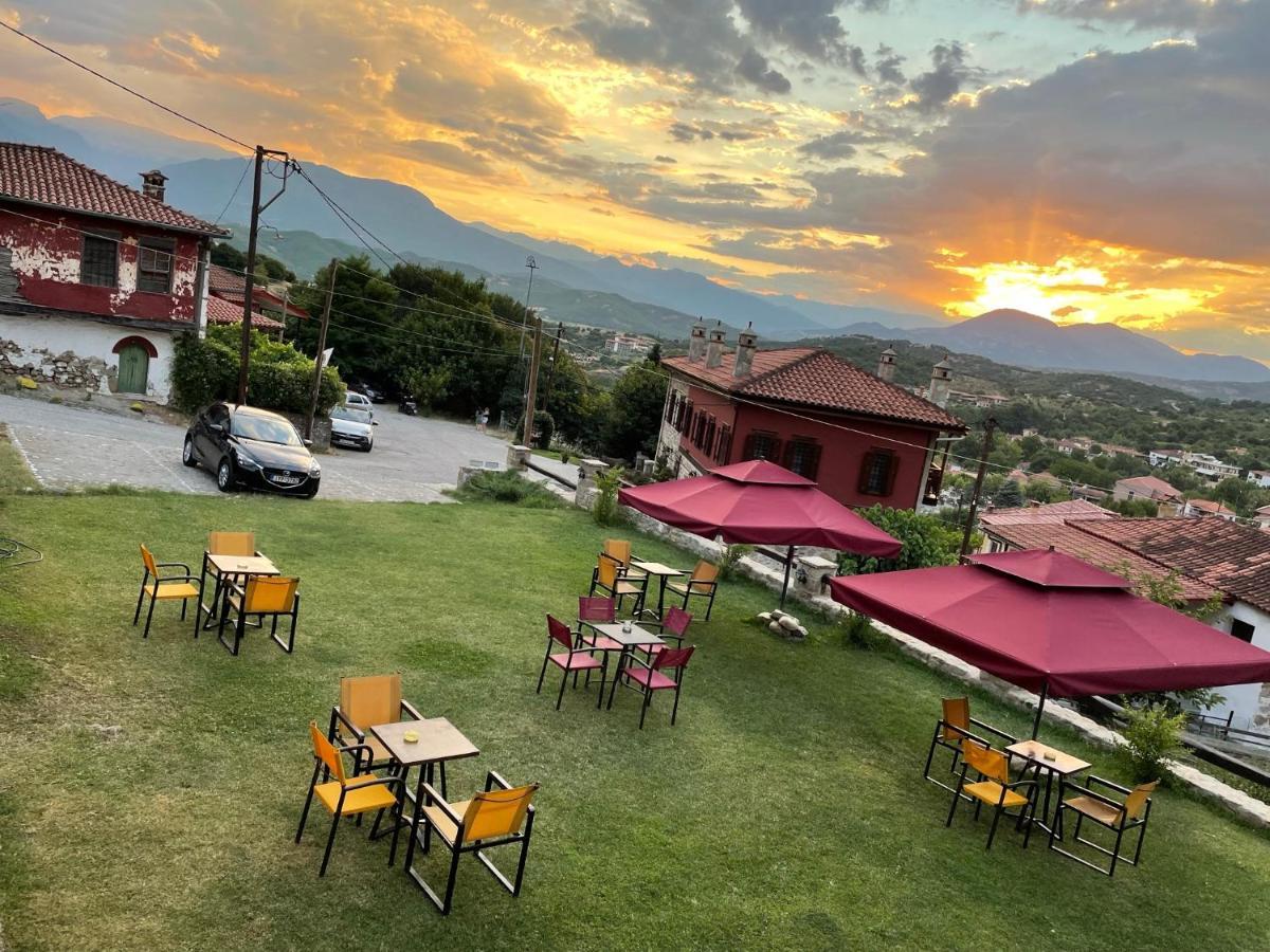 Hotel Archontiko Mesohori Meteora à Kalambaka Extérieur photo