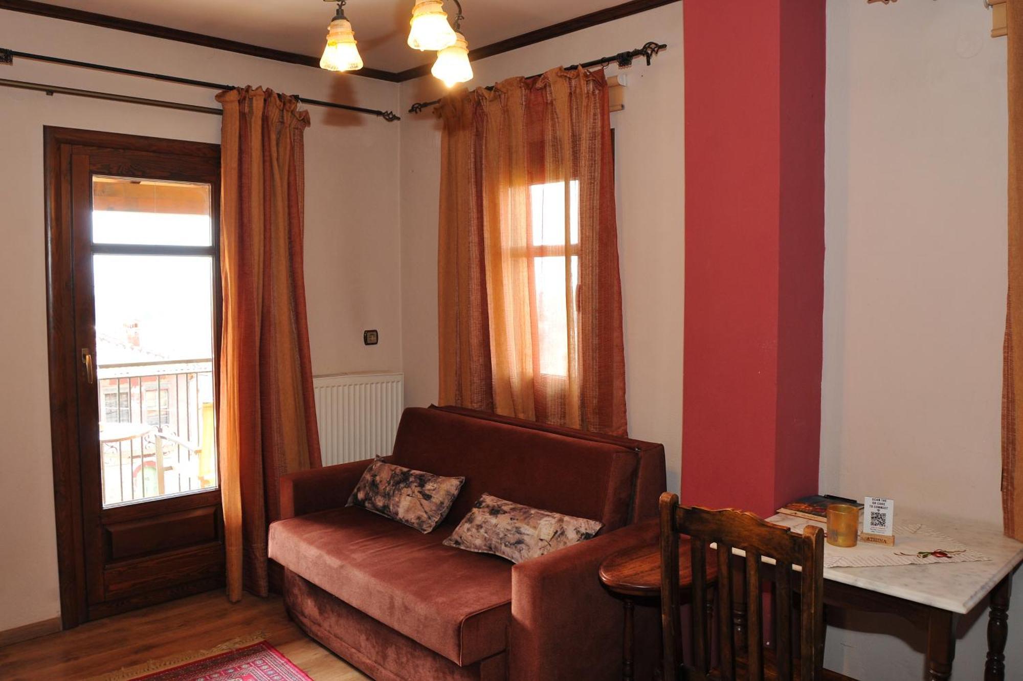 Hotel Archontiko Mesohori Meteora à Kalambaka Extérieur photo