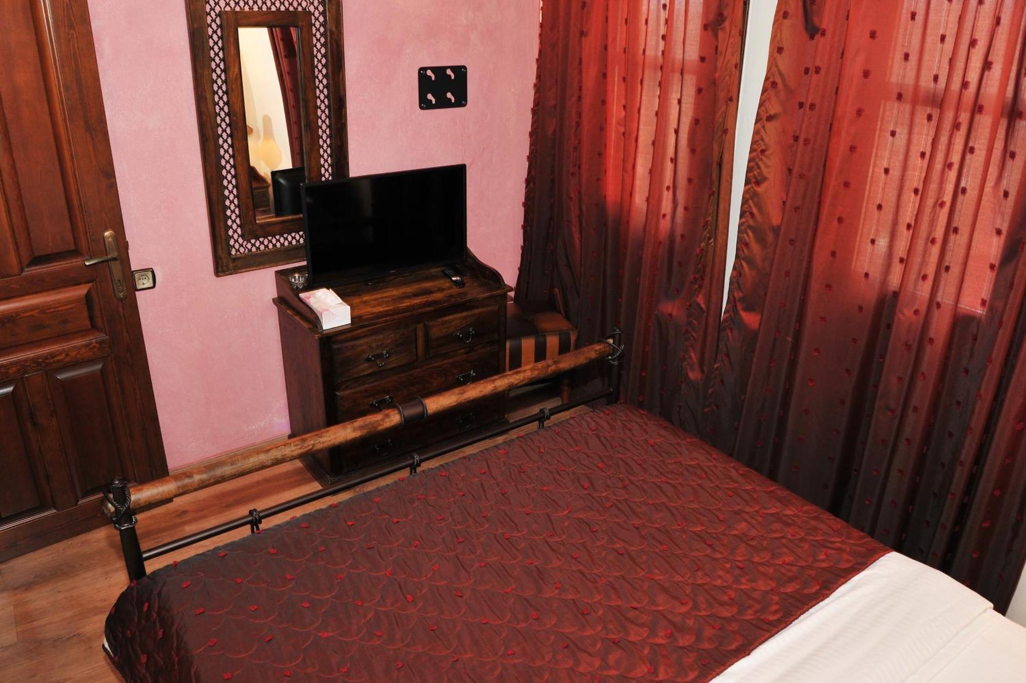 Hotel Archontiko Mesohori Meteora à Kalambaka Extérieur photo
